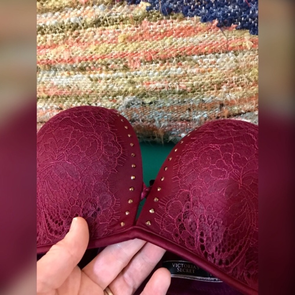 Victoria’s Secret Bombshell Bra 32D